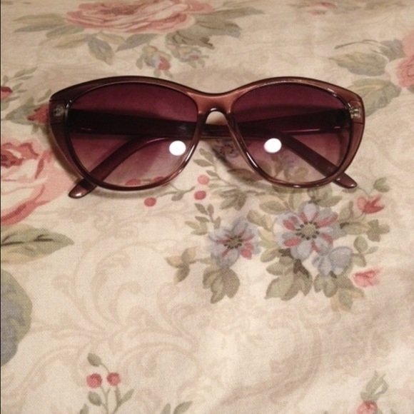 Vintage Cat\'s Eye Sunnies main image 2